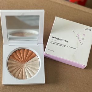 Ofra Highlighter- Everglow